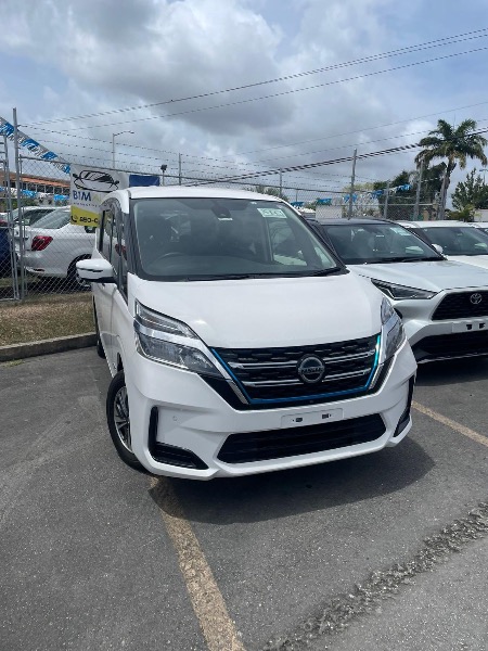Nissan Serena 2022